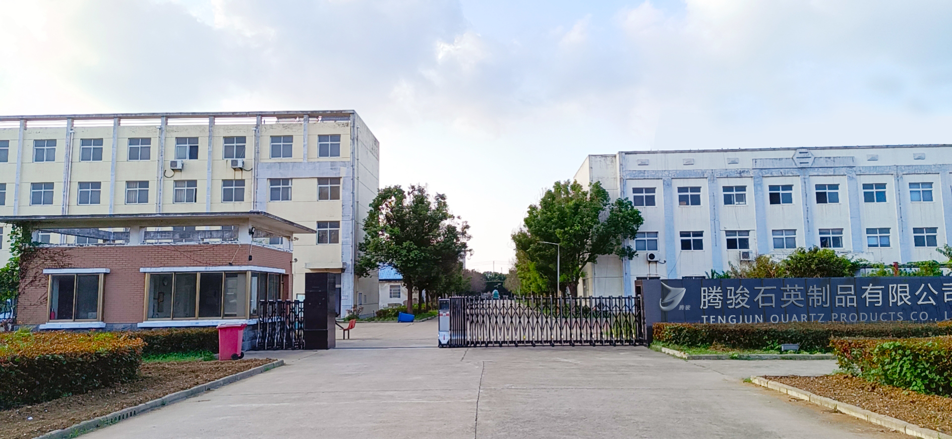 Fused quartz glass tube processing and high-precision cutting line
